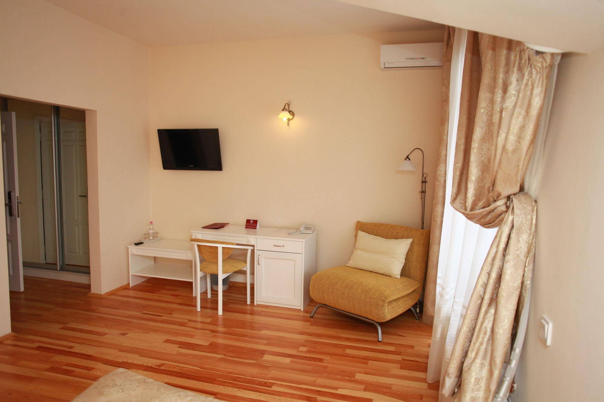 Fontush Boutique Hotel
