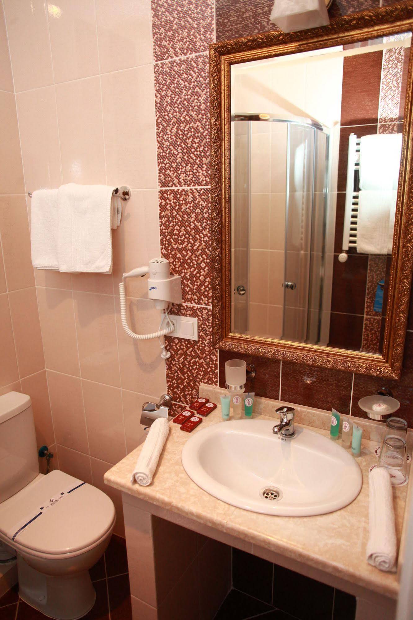 Fontush Boutique Hotel