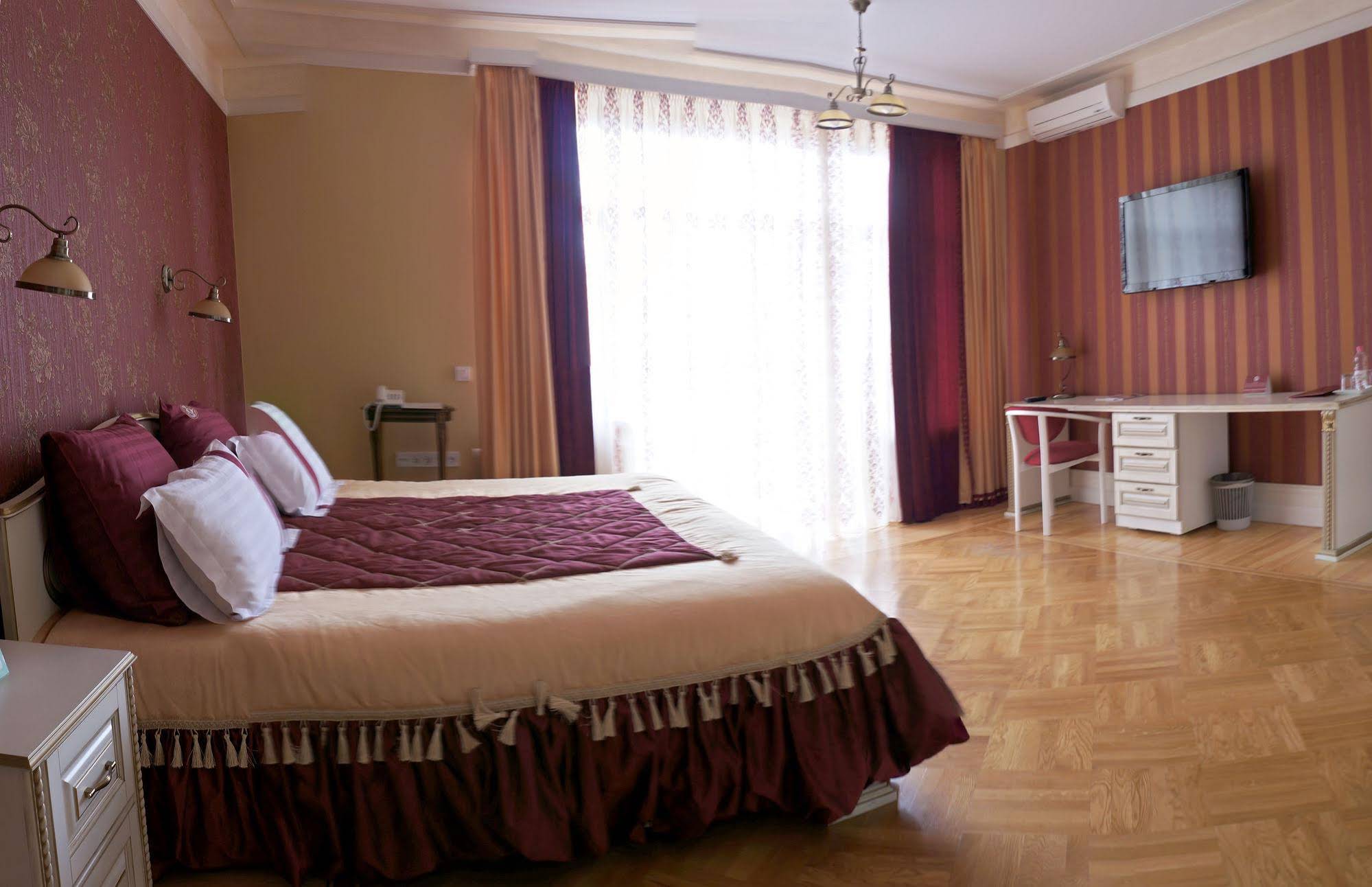Fontush Boutique Hotel