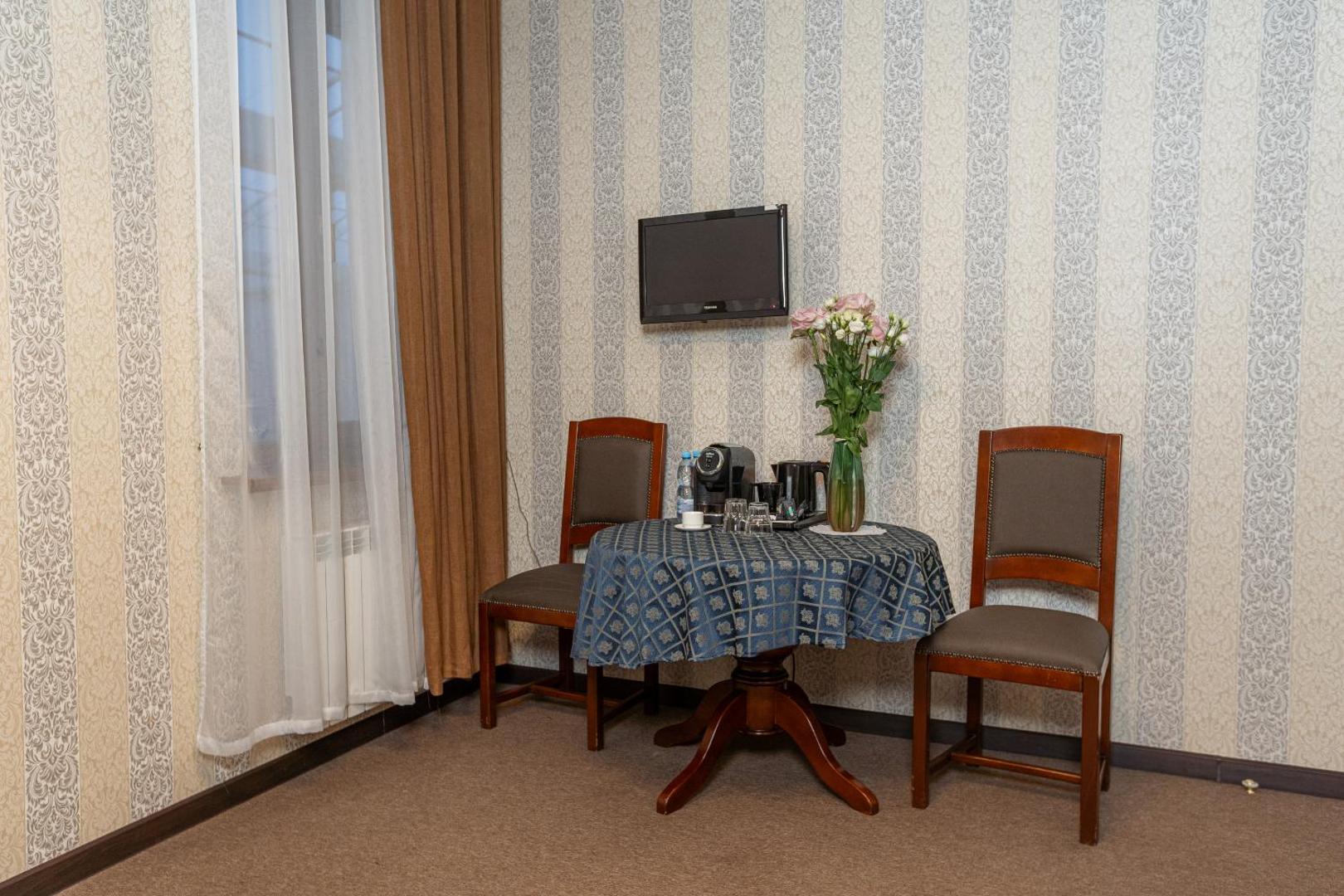 Guest House 1812