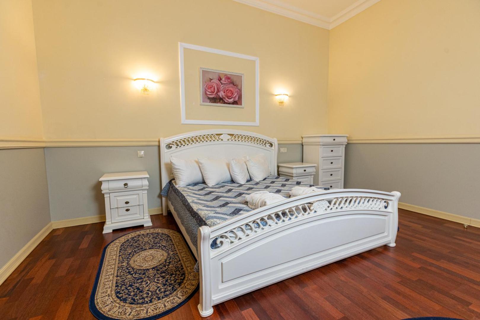 Guest House 1812