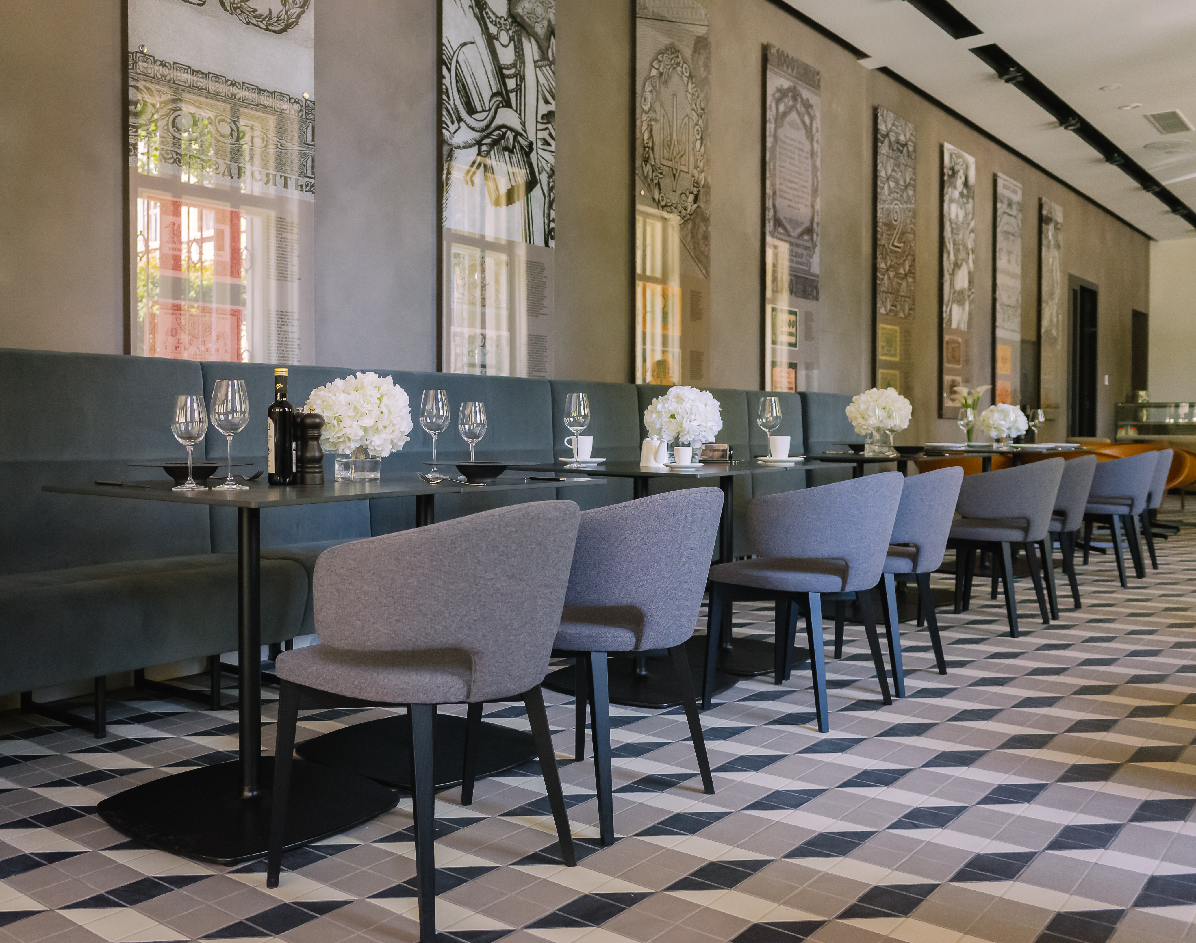 Bank Hotel