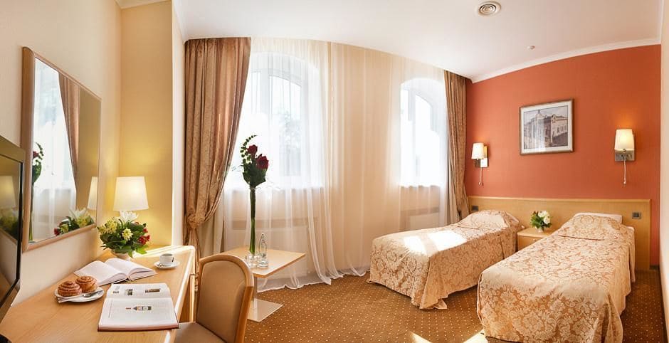 Alexandrovskiy Hotel