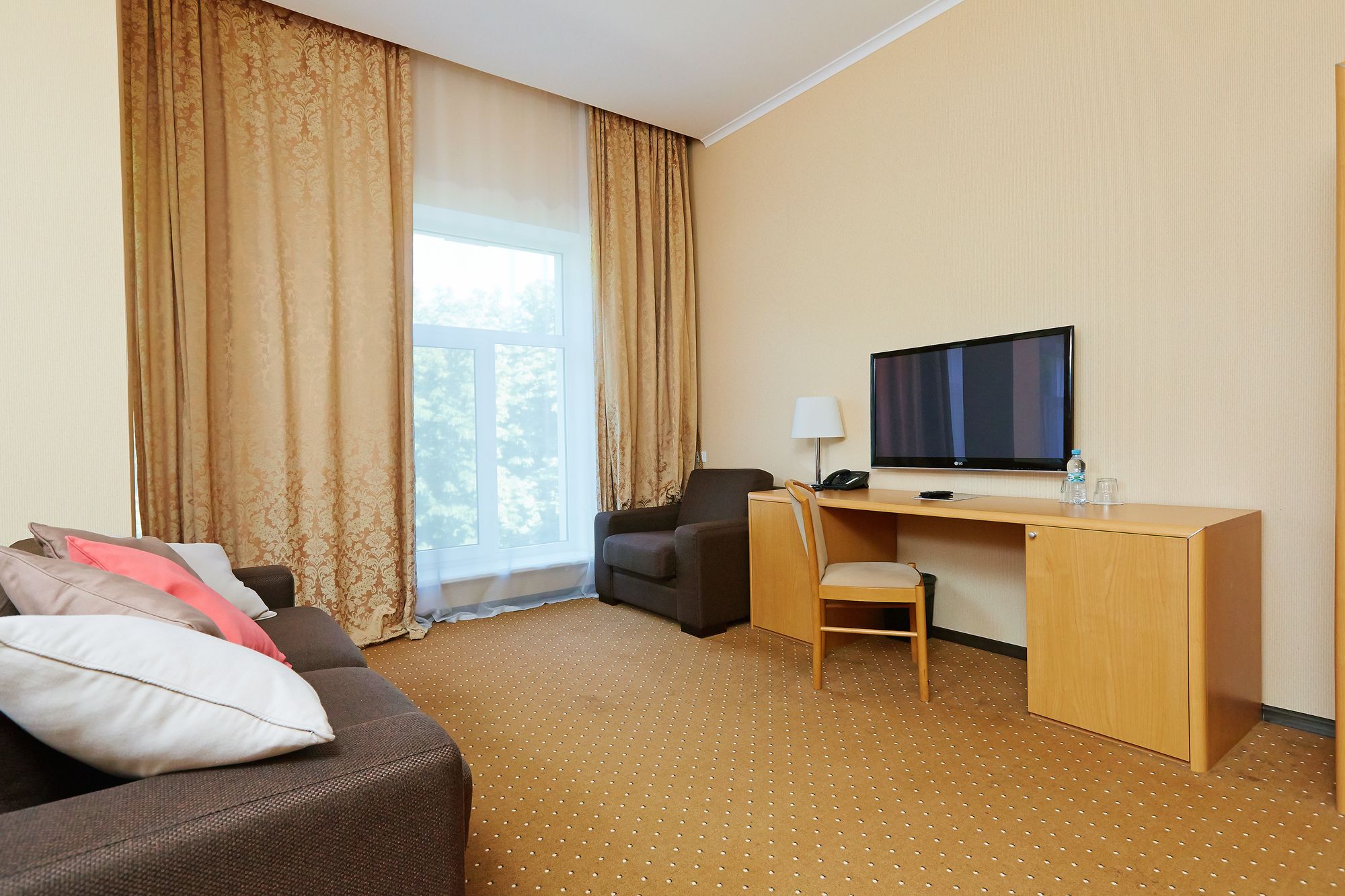 Alexandrovskiy Hotel