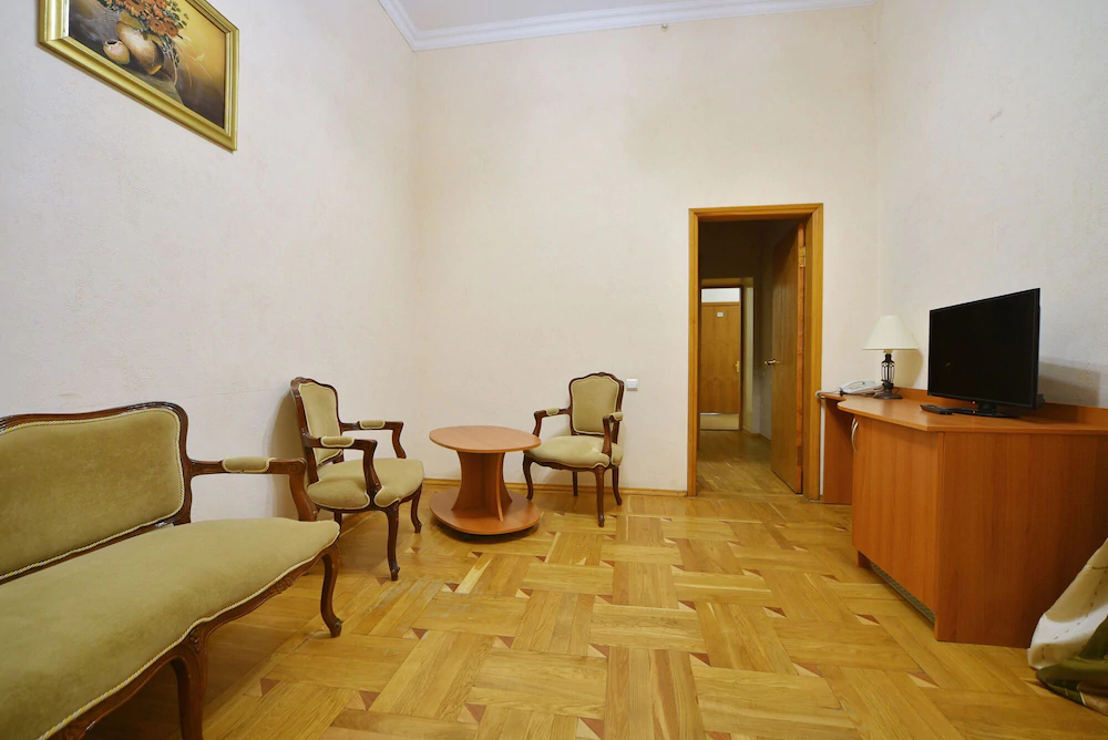 October Hotel
