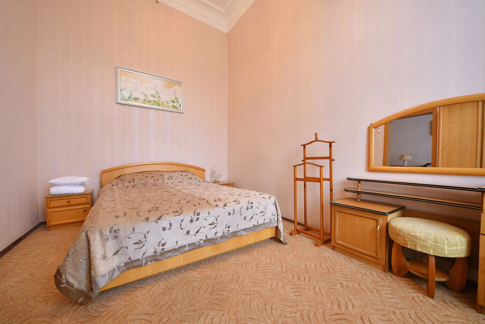 October Hotel