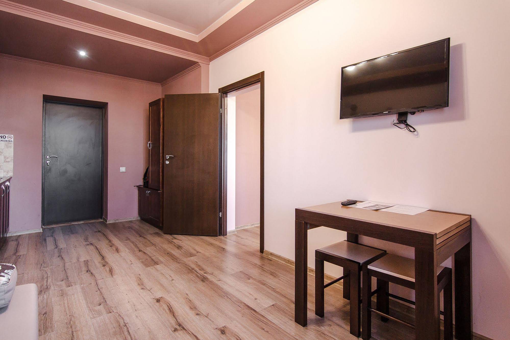 Art Suites Underpub