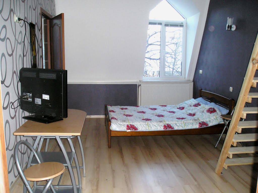 Uyut Hostel