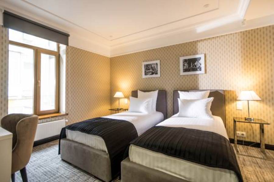 Wall Street Hotel