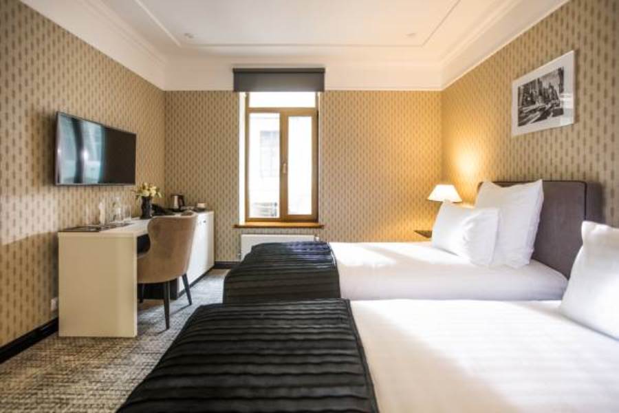 Wall Street Hotel