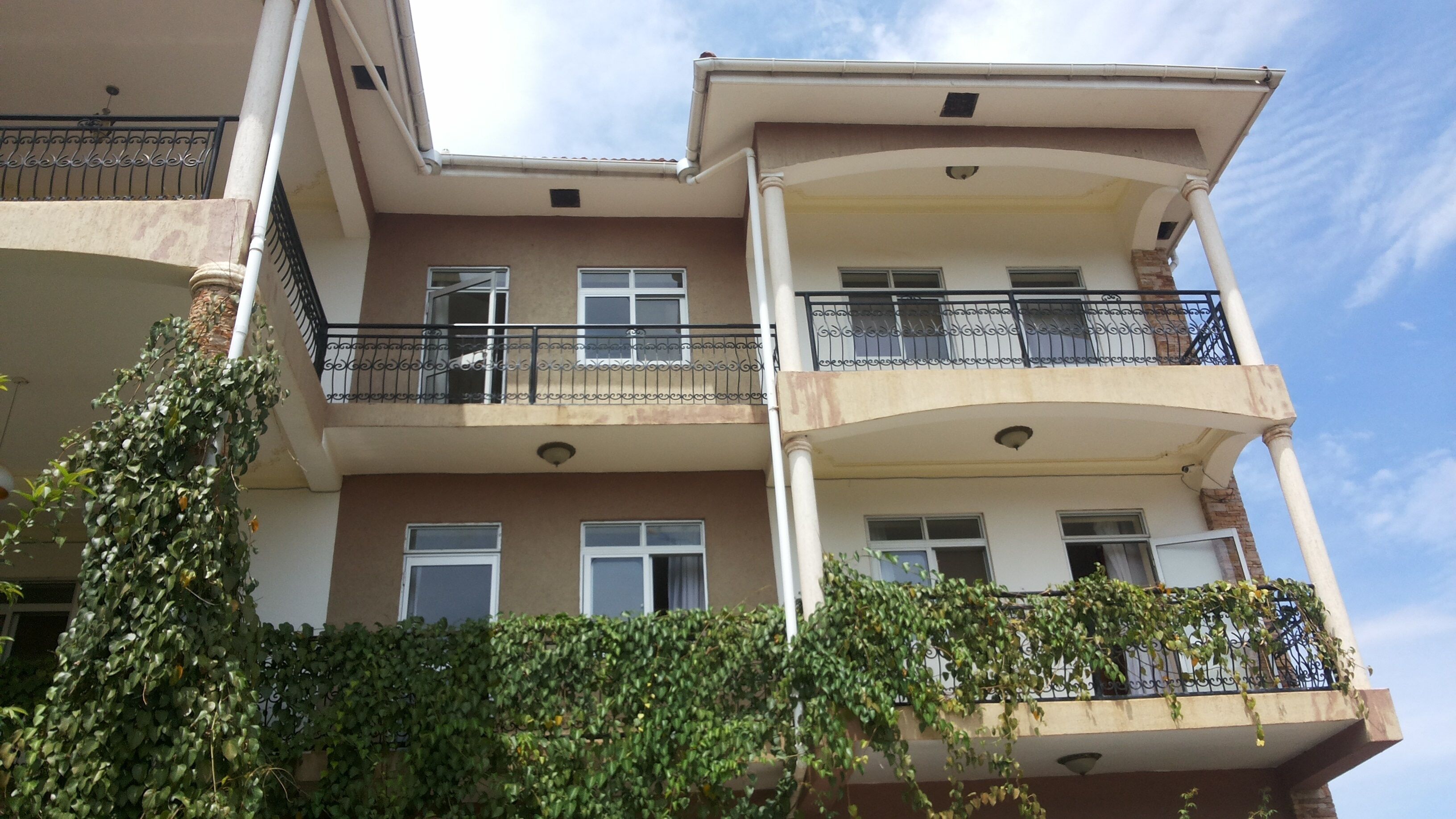 Rosevilla Hotel