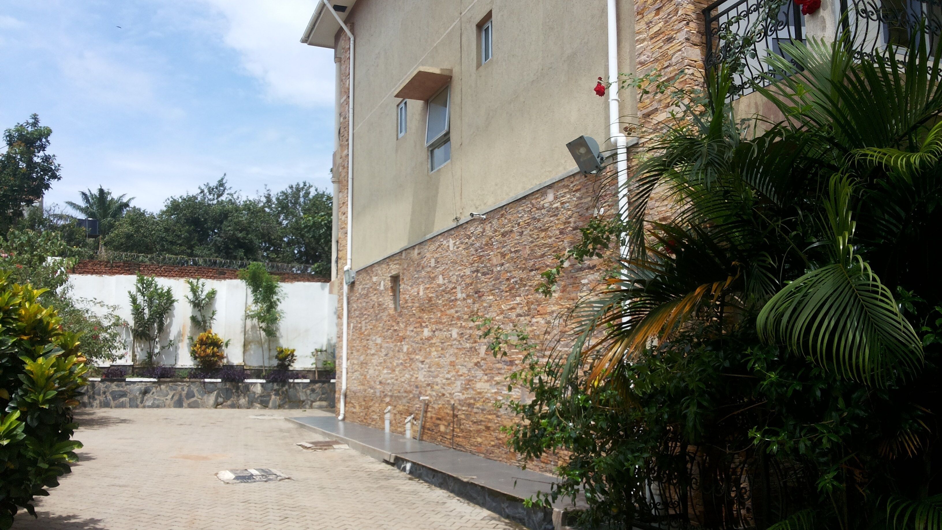 Rosevilla Hotel