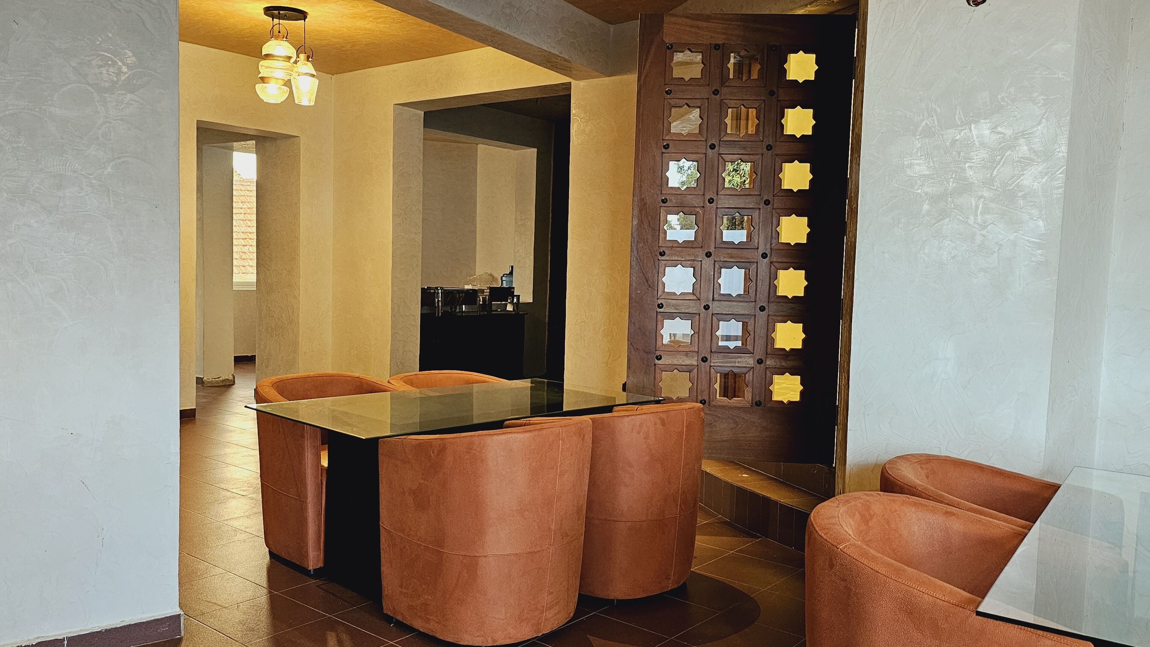 Grik Hotel - Entebbe