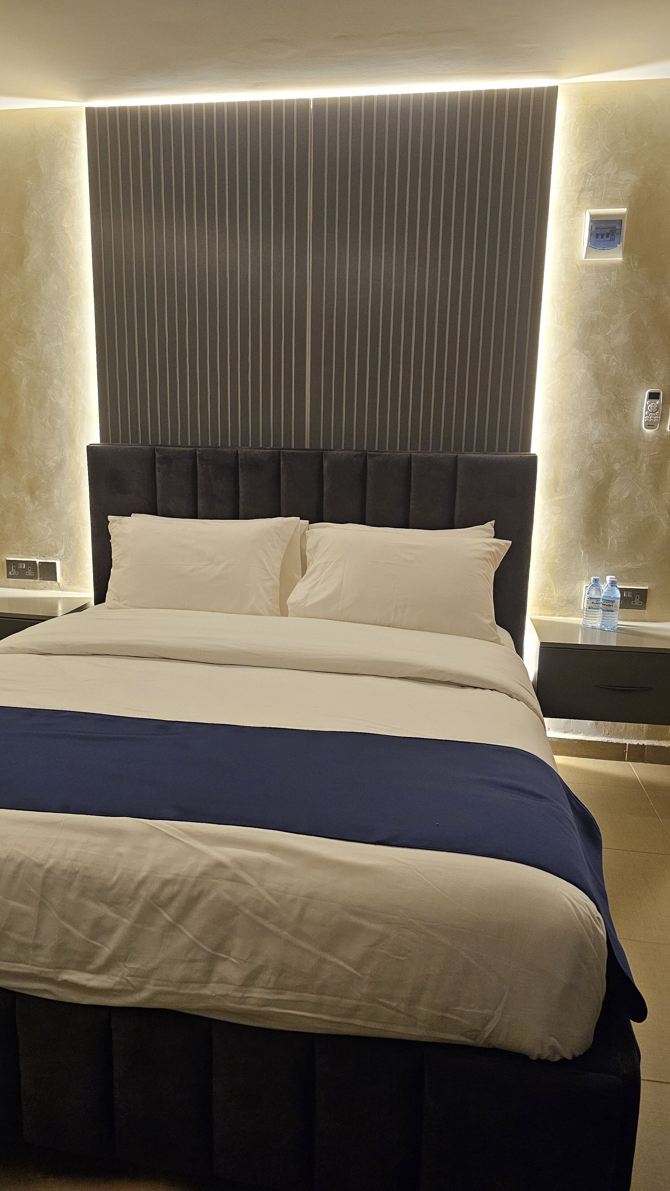Grik Hotel - Entebbe