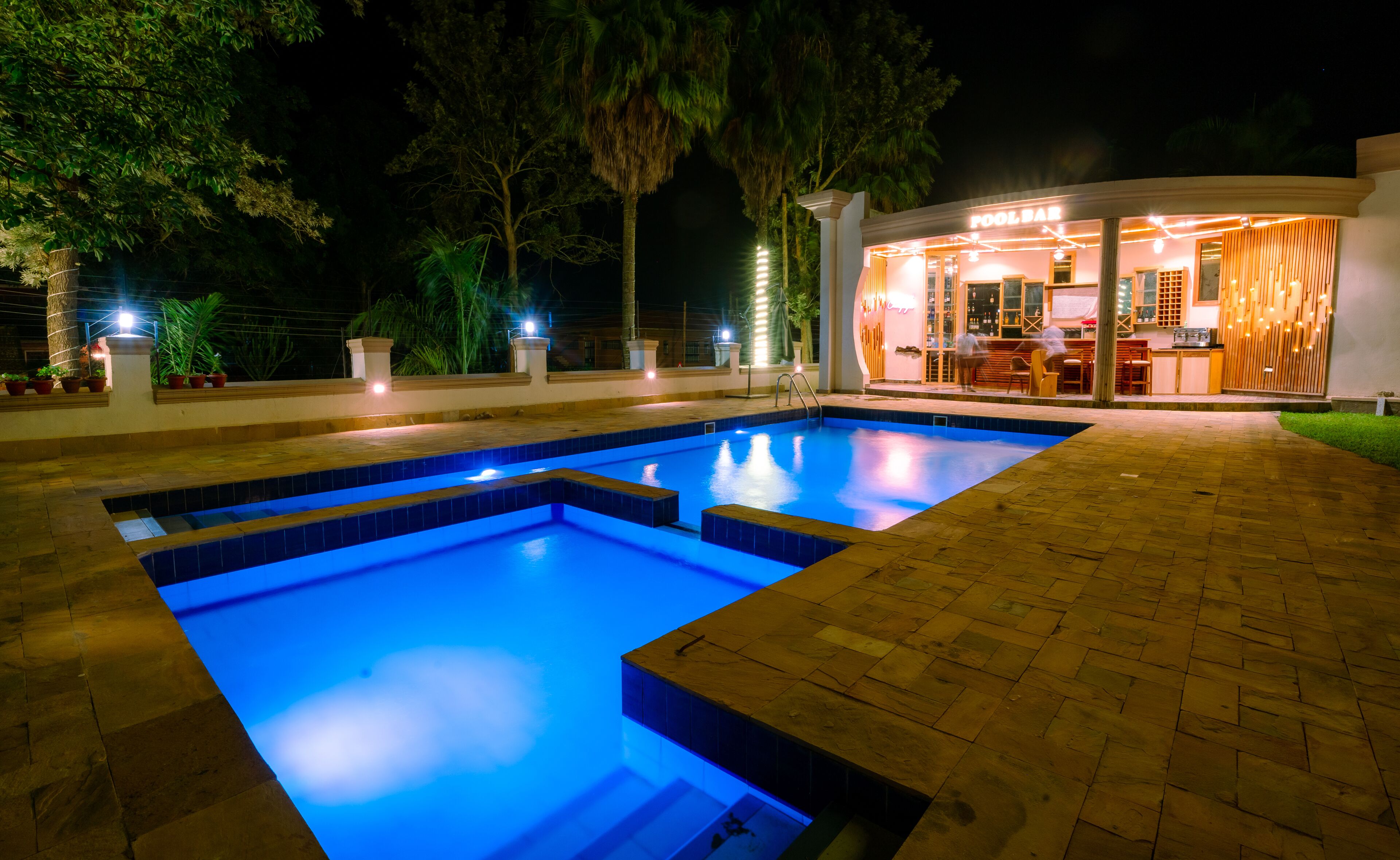 Grik Hotel - Entebbe