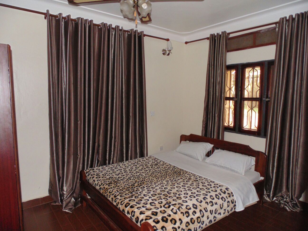 J-Courts Bed & Comfort