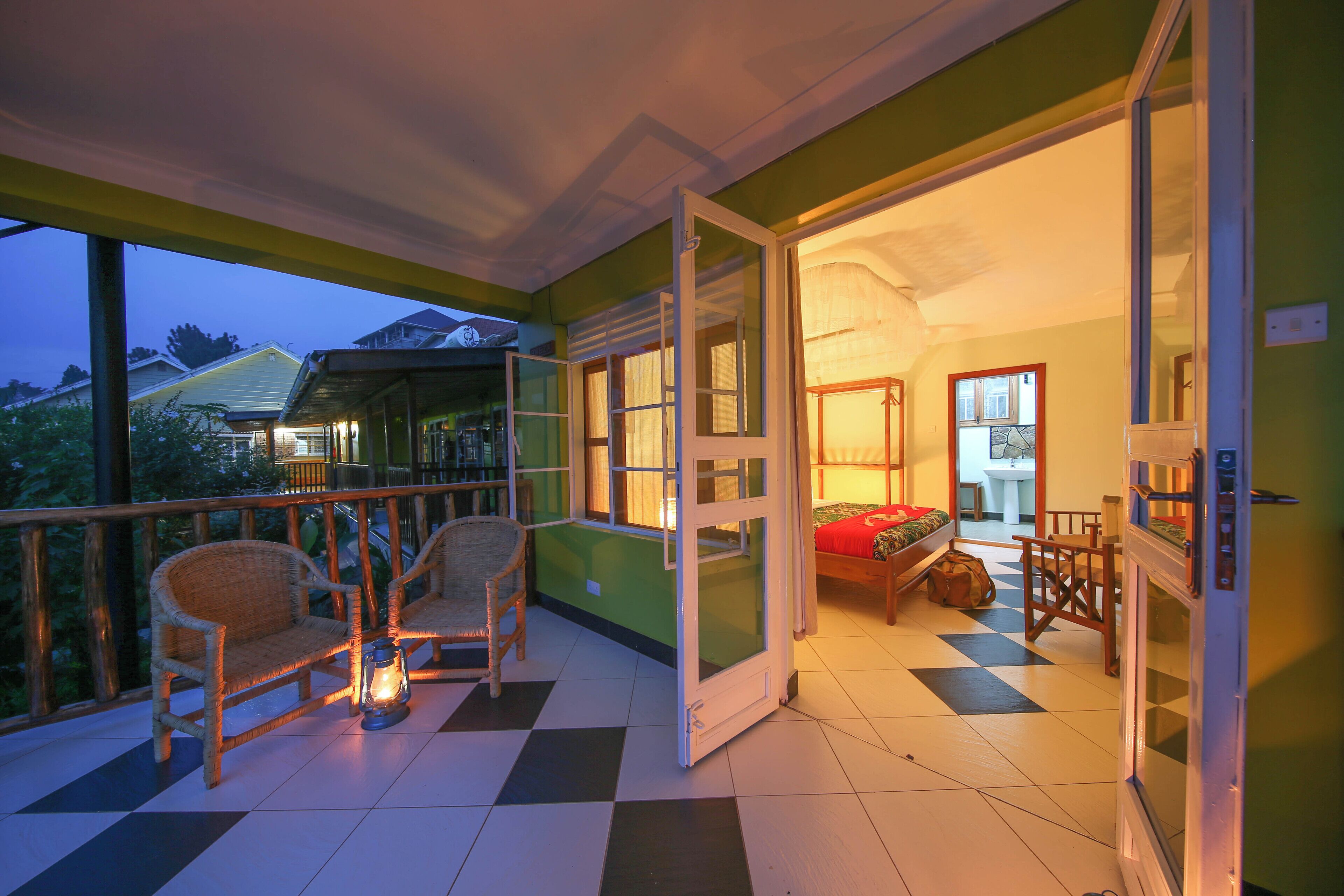 Papyrus Guesthouse Entebbe