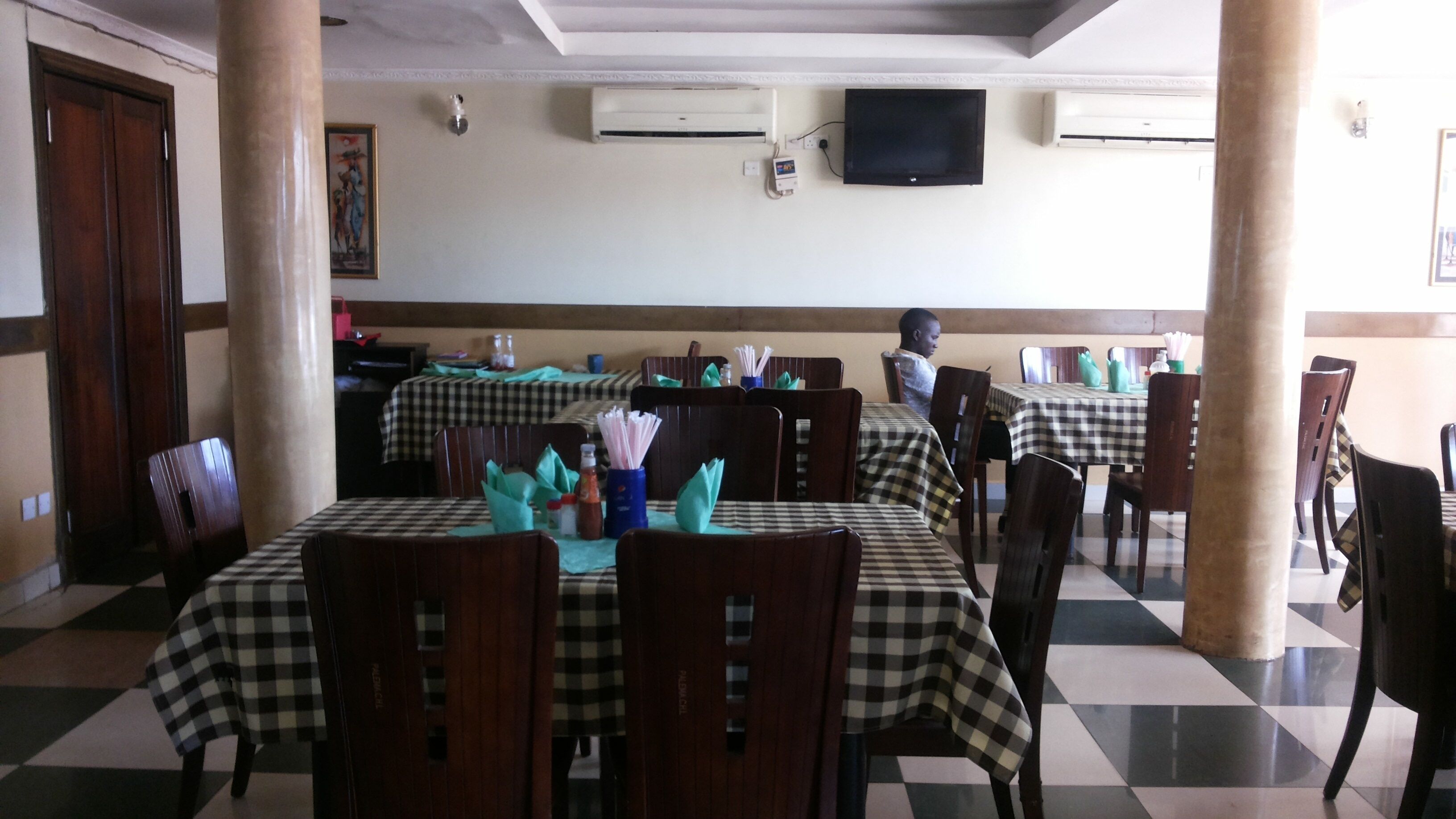 Palema Crown Hotel