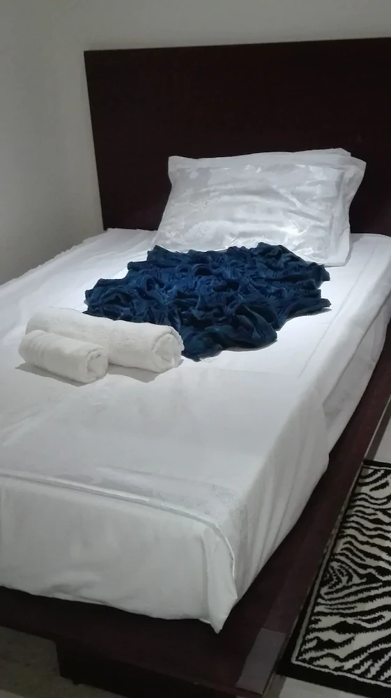 Commonlens Inn