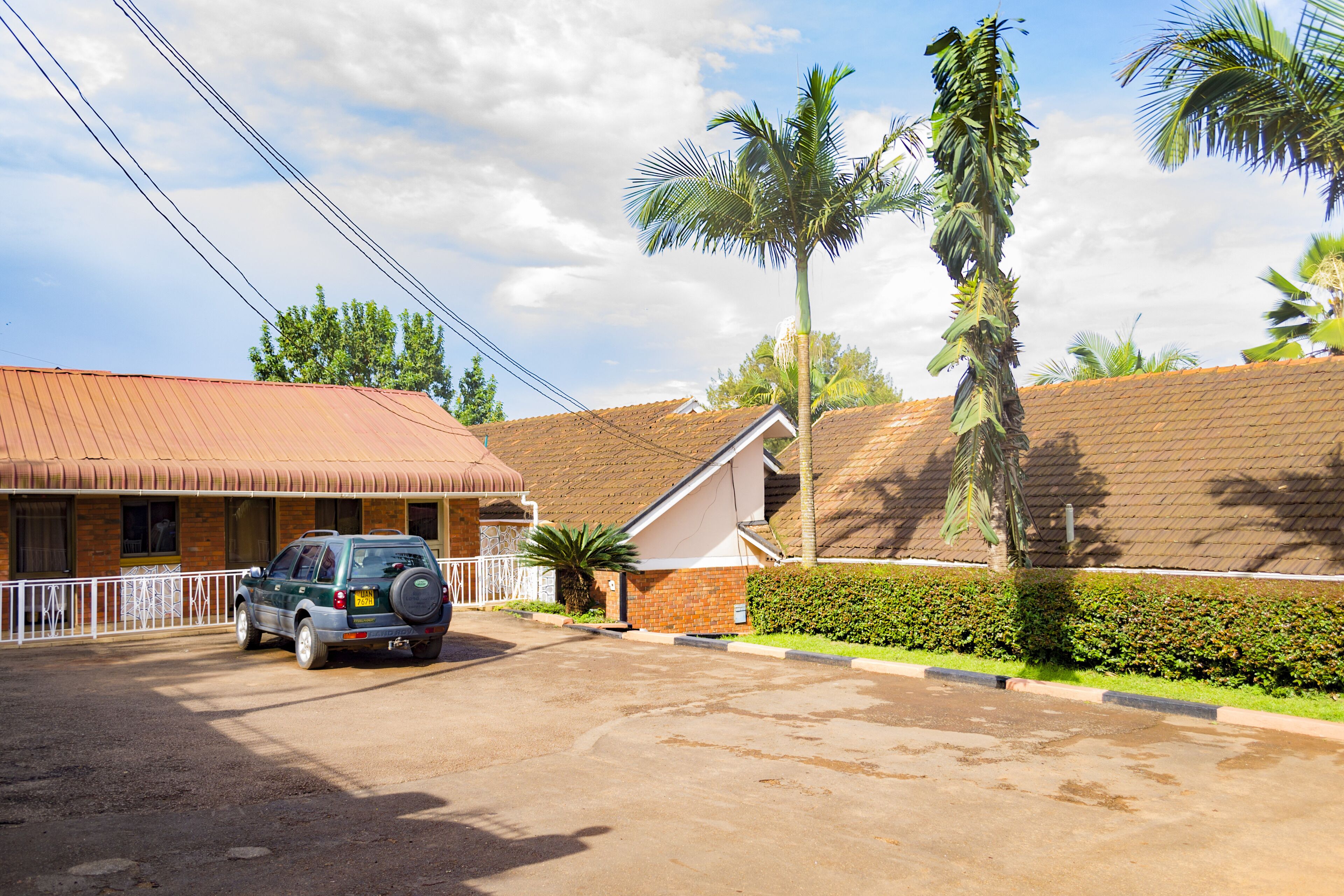 Matsiko Gardens And Hotel