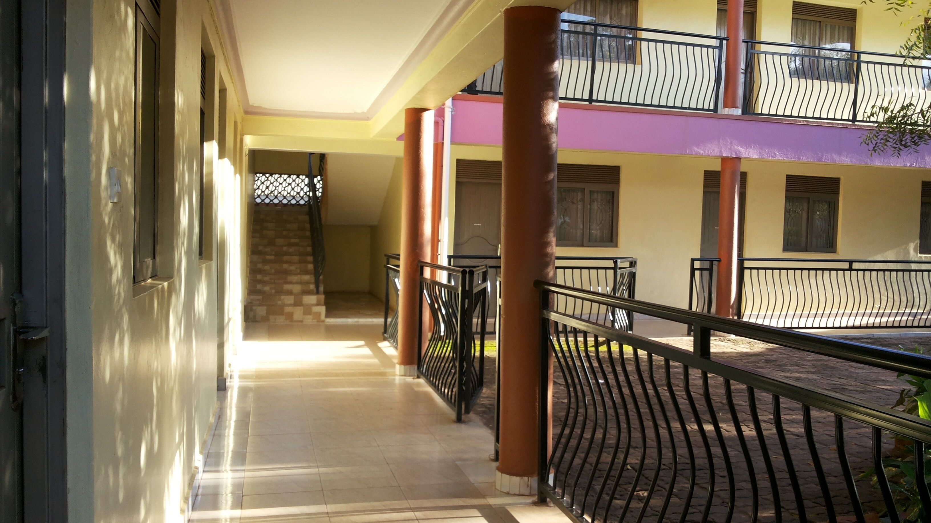 Garden Inn