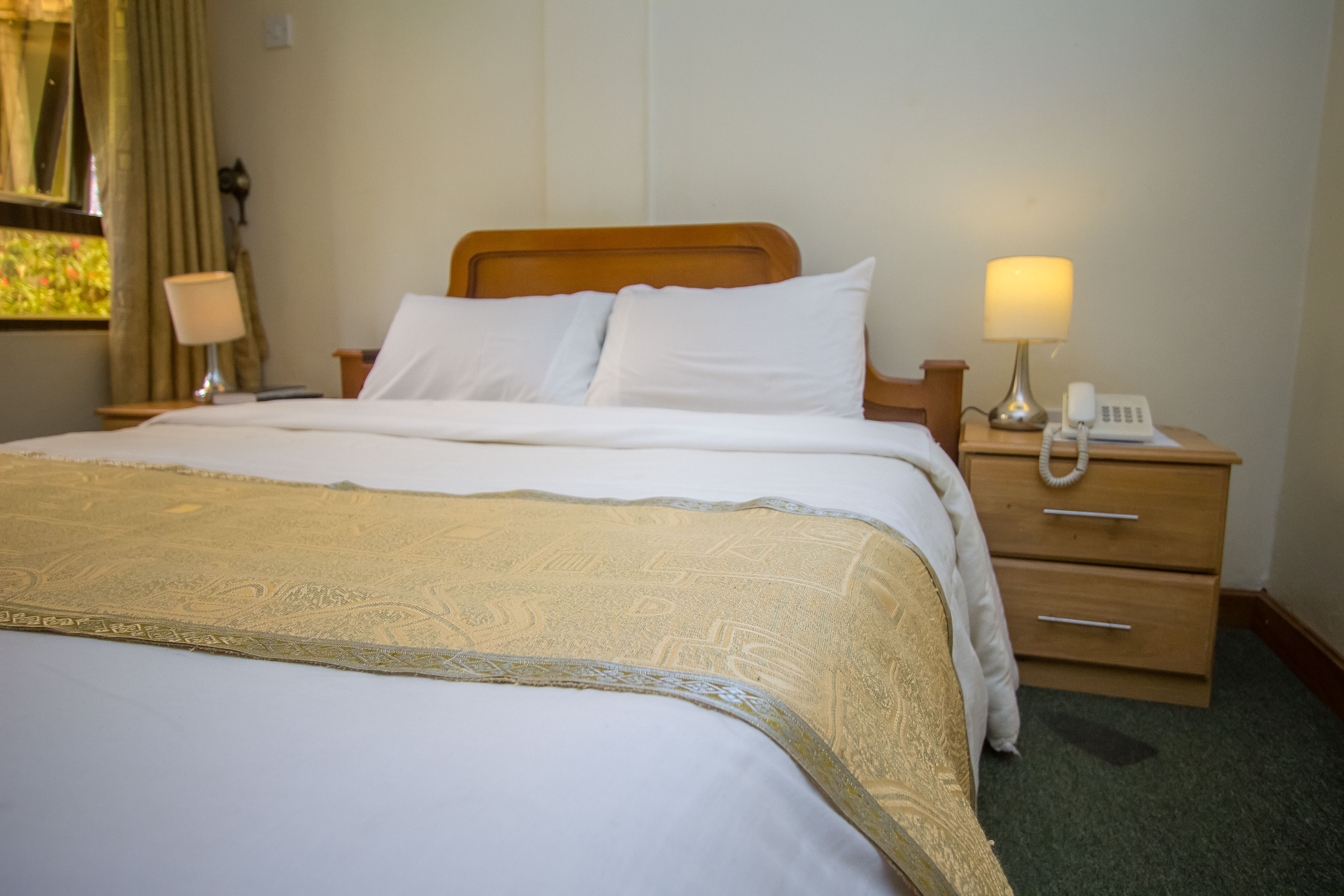 Crown Suites Hotel