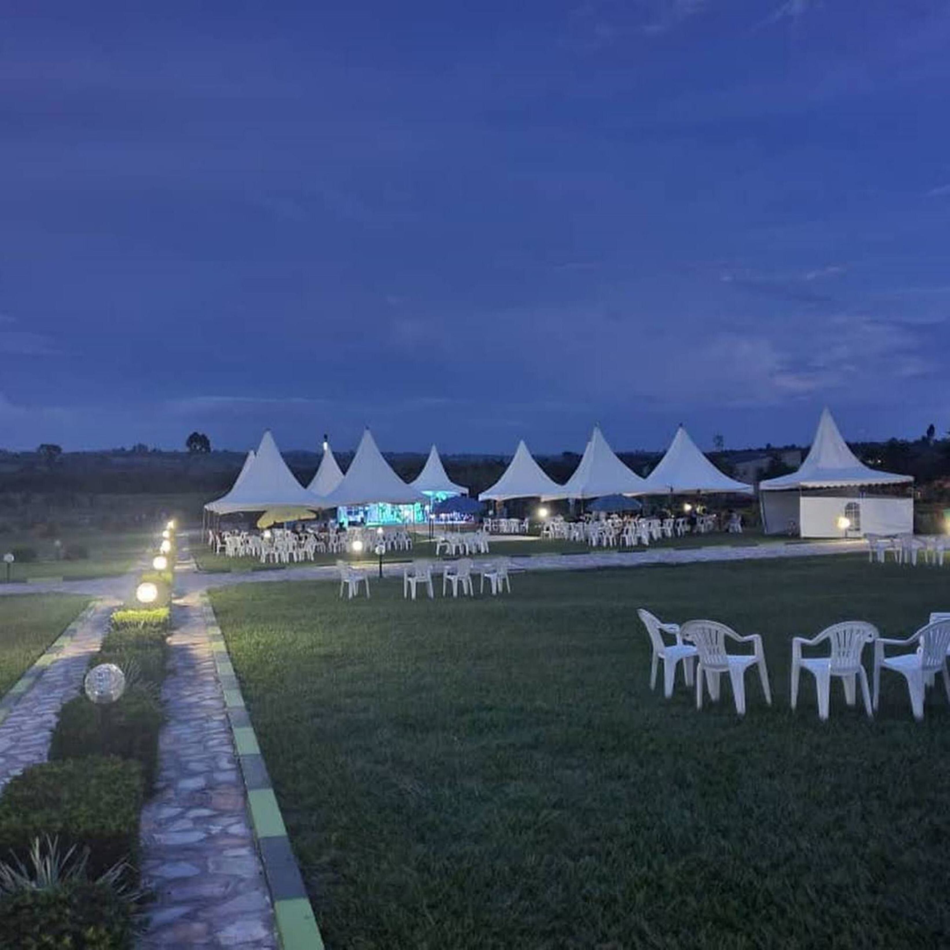 Bwizi Gardens And Resort
