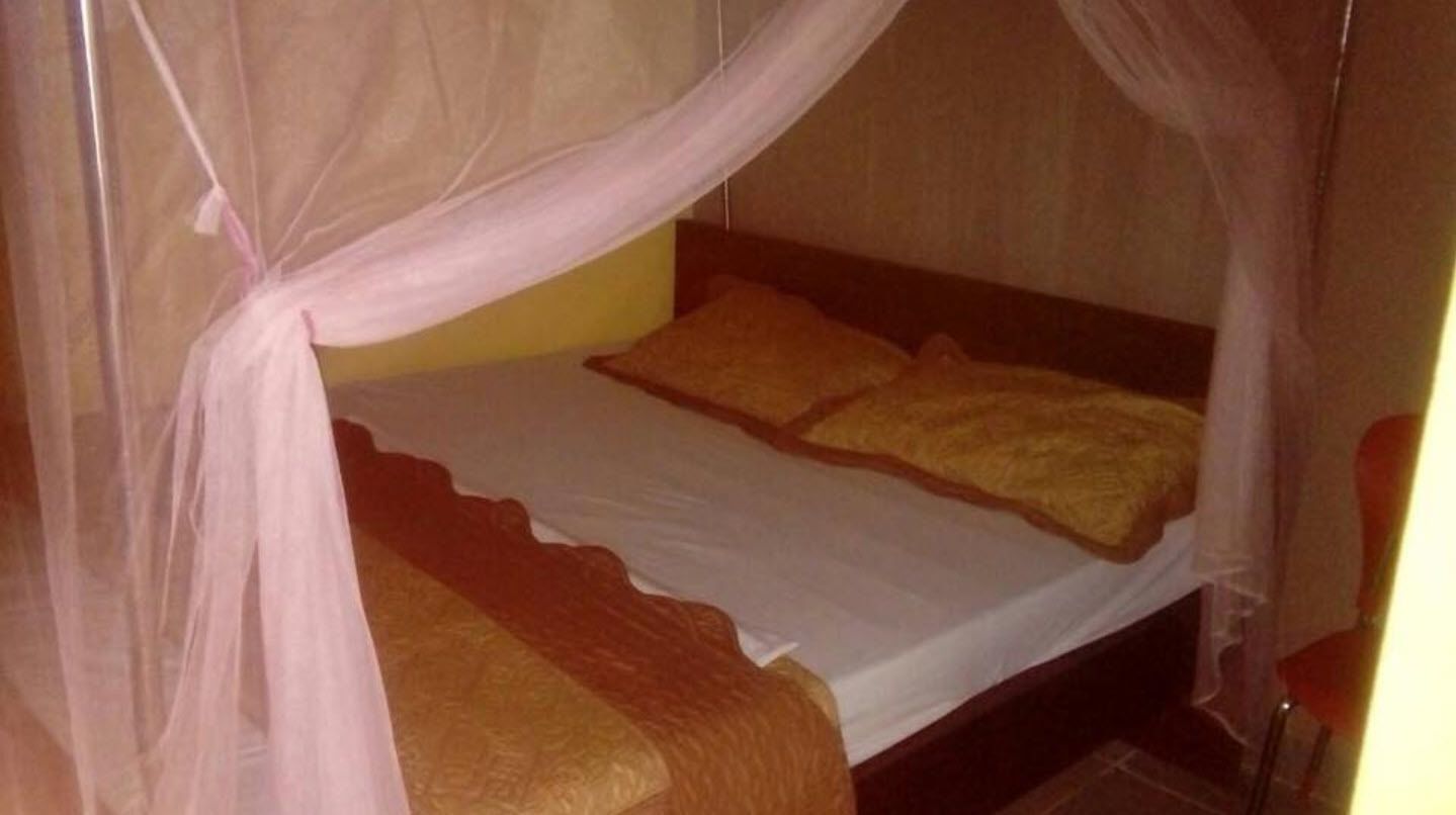 Leisure Village Hotel