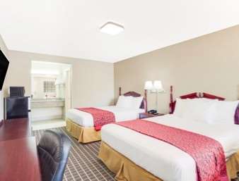 Days Inn & Suites by Wyndham Athens Alabama