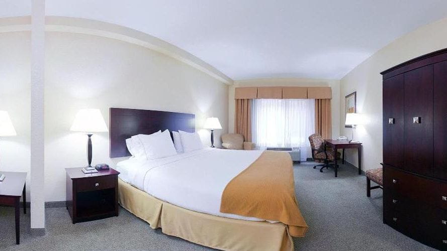 Holiday Inn Express & Suites Athens