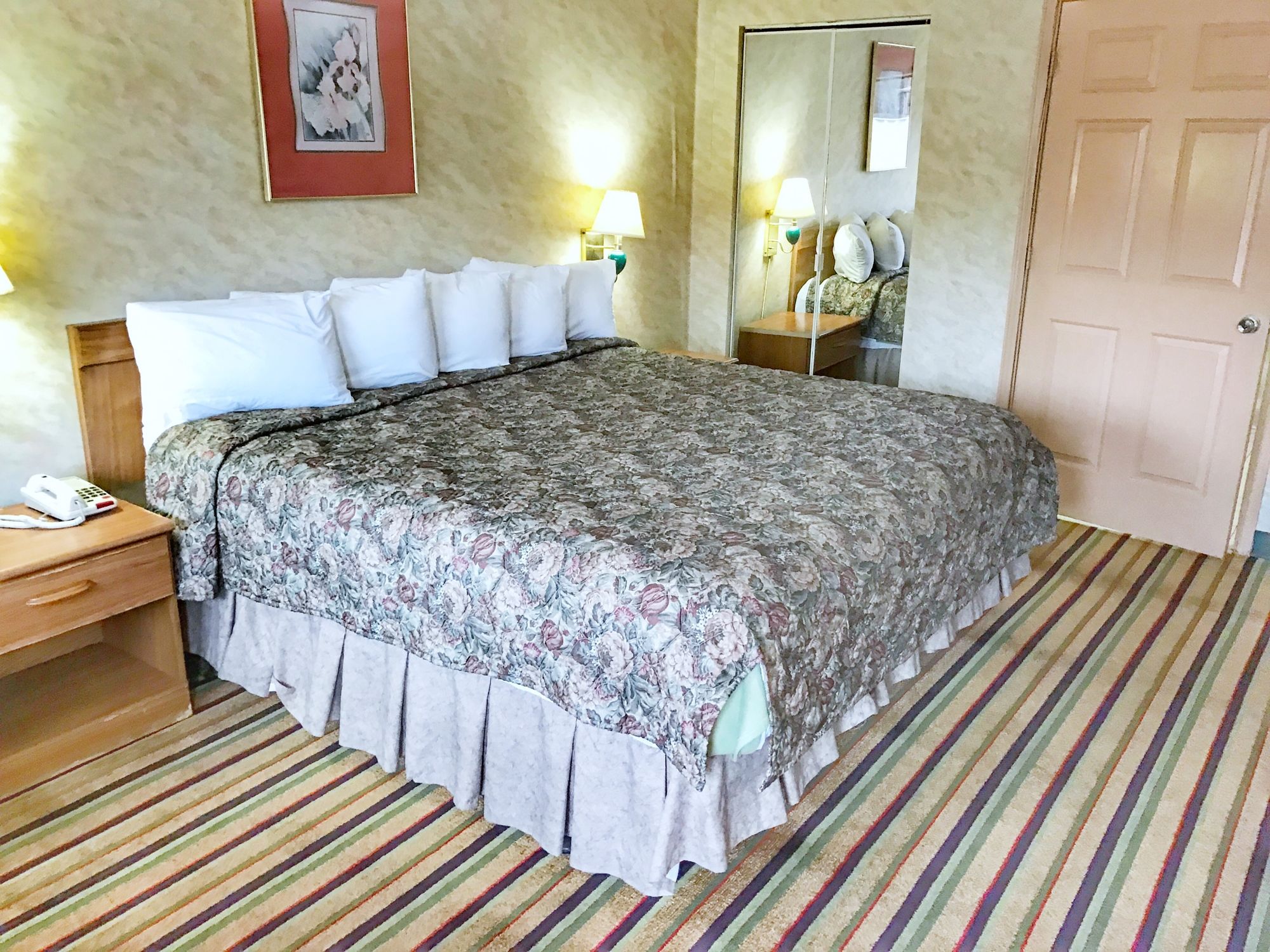 Red Roof Inn & Suites Athens, AL