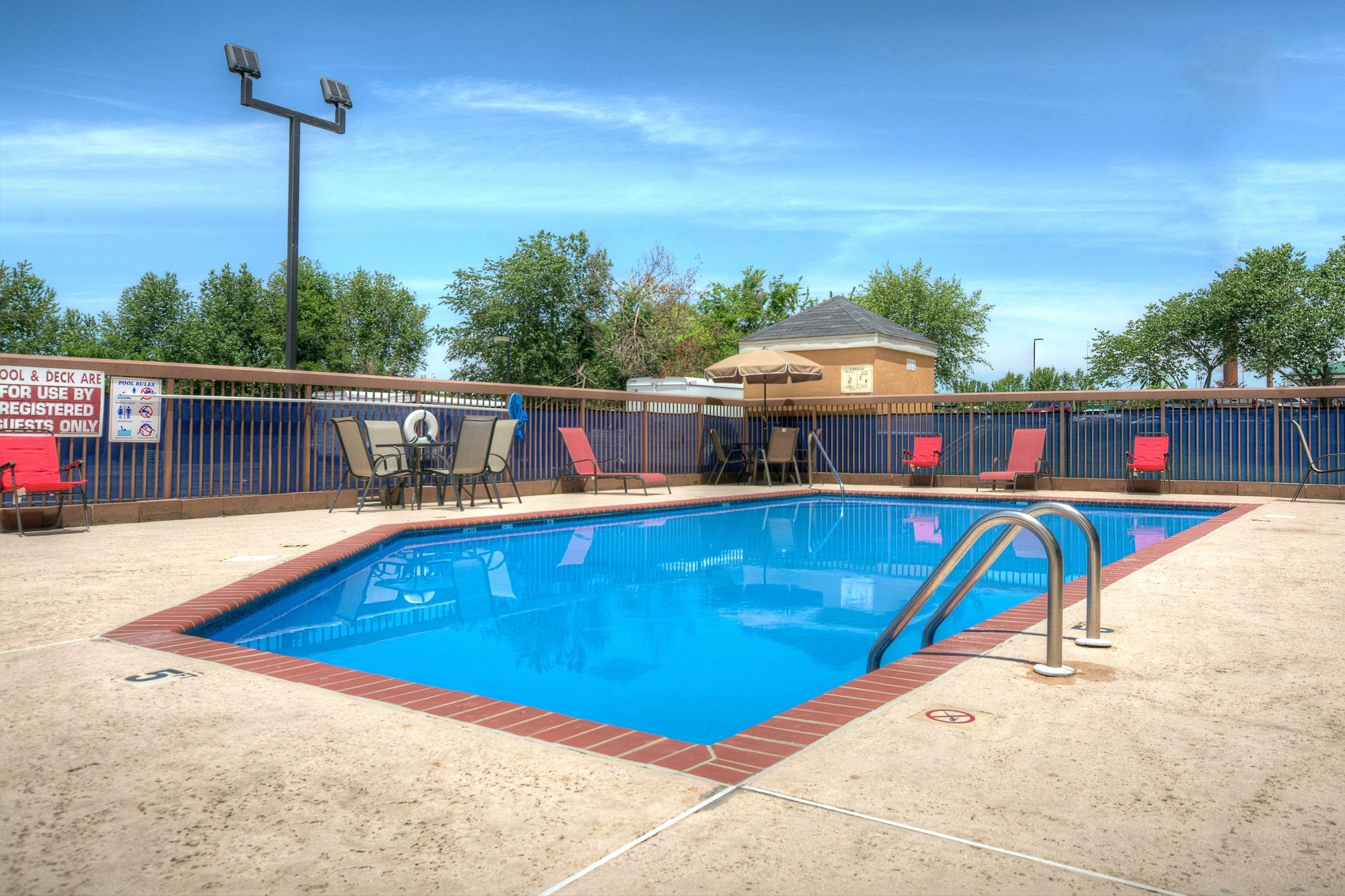 Red Roof Inn & Suites Athens, AL