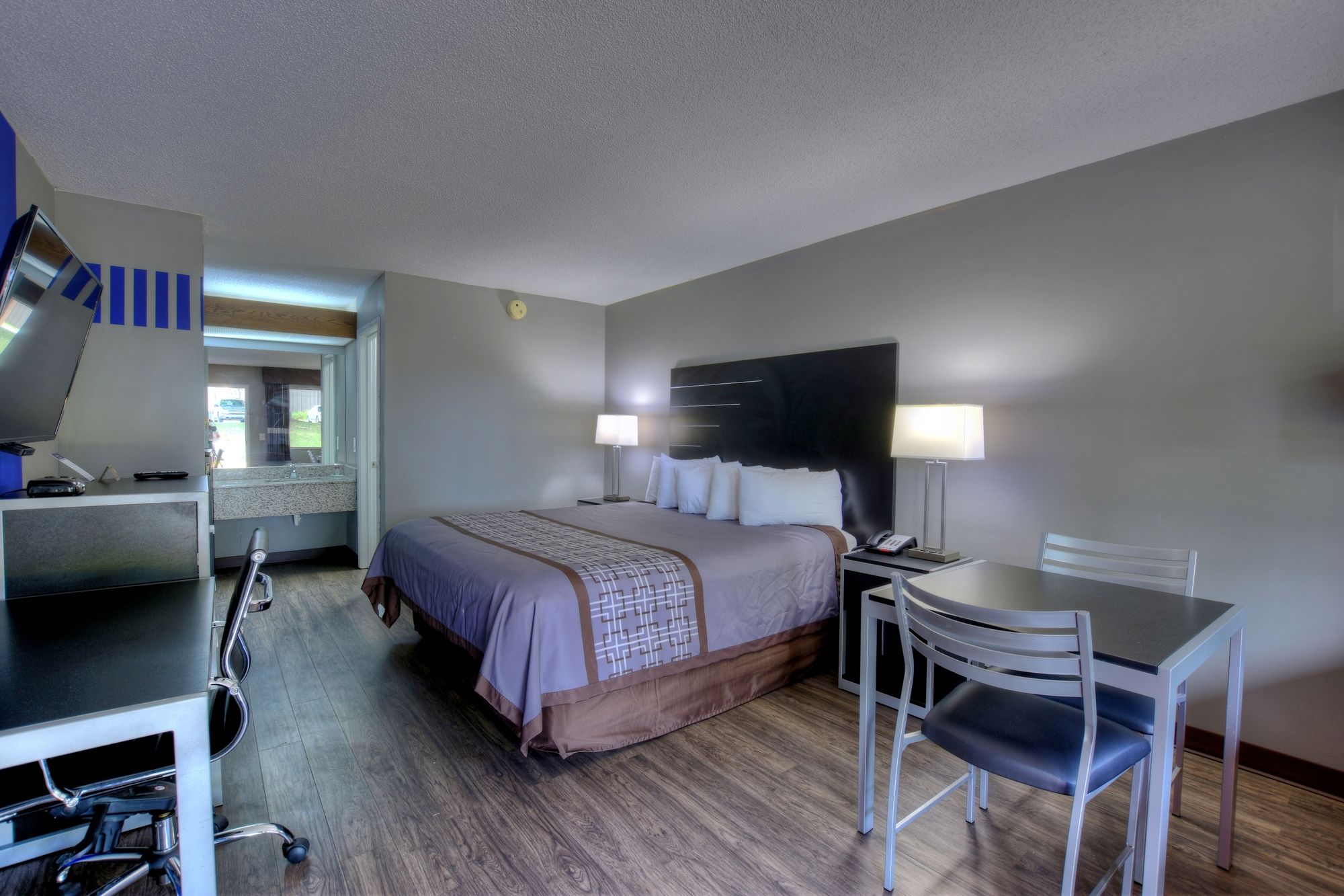 Red Roof Inn & Suites Athens, AL