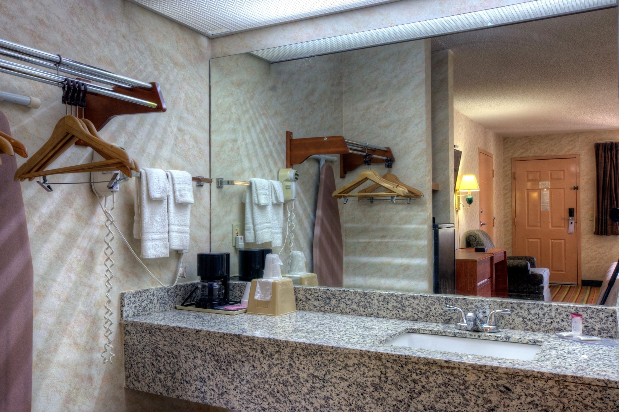 Red Roof Inn & Suites Athens, AL