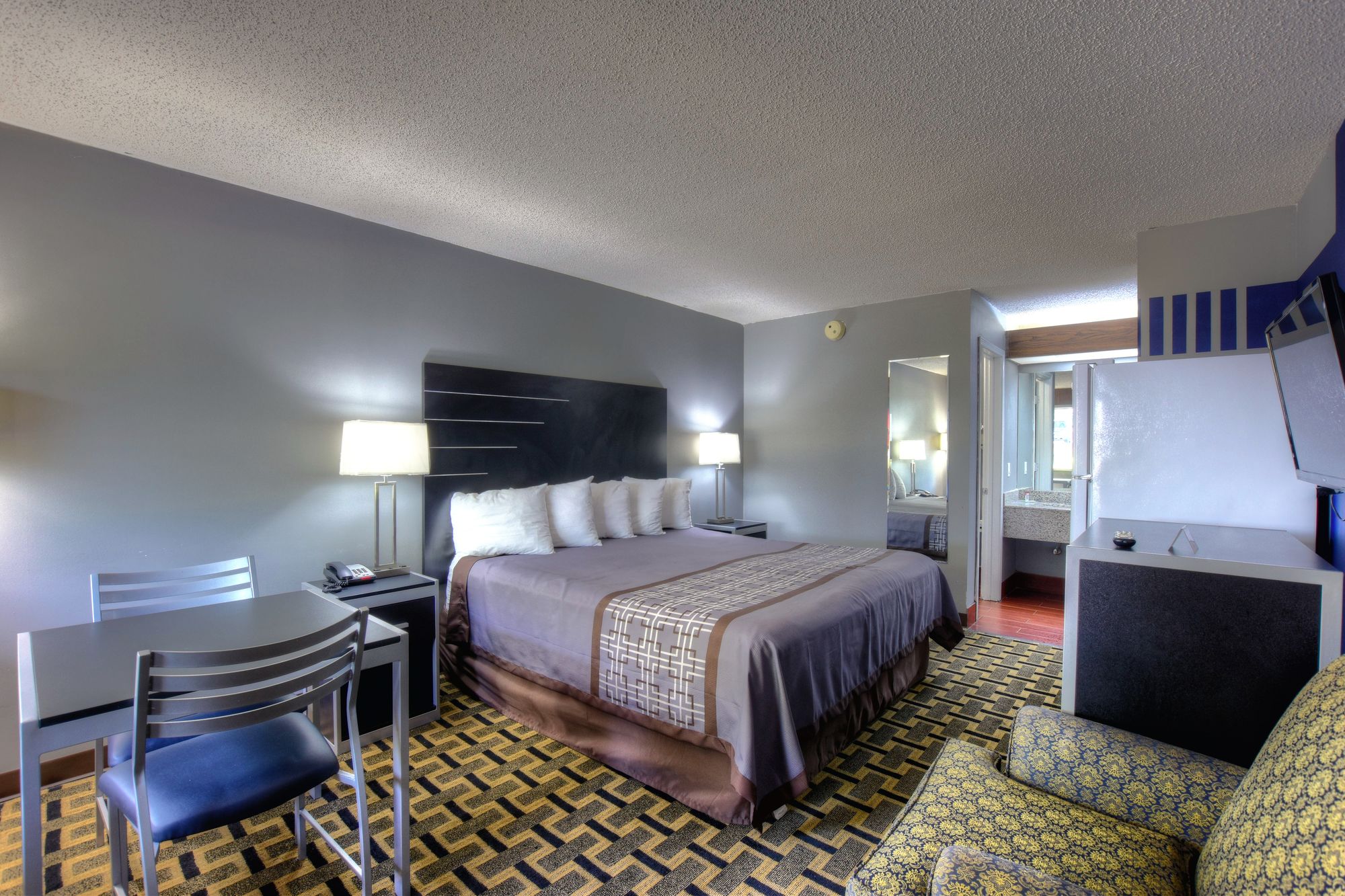 Red Roof Inn & Suites Athens, AL