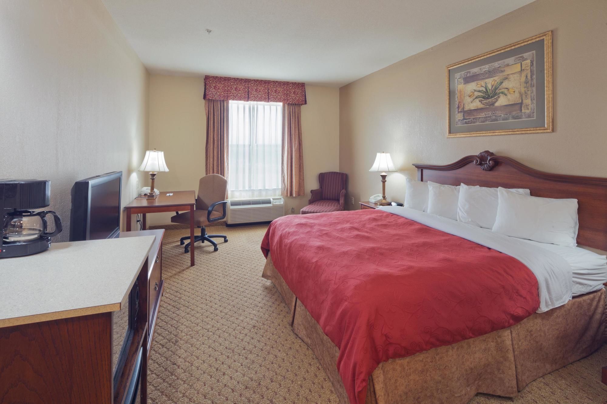 Red Roof Inn & Suites Birmingham - Bessemer