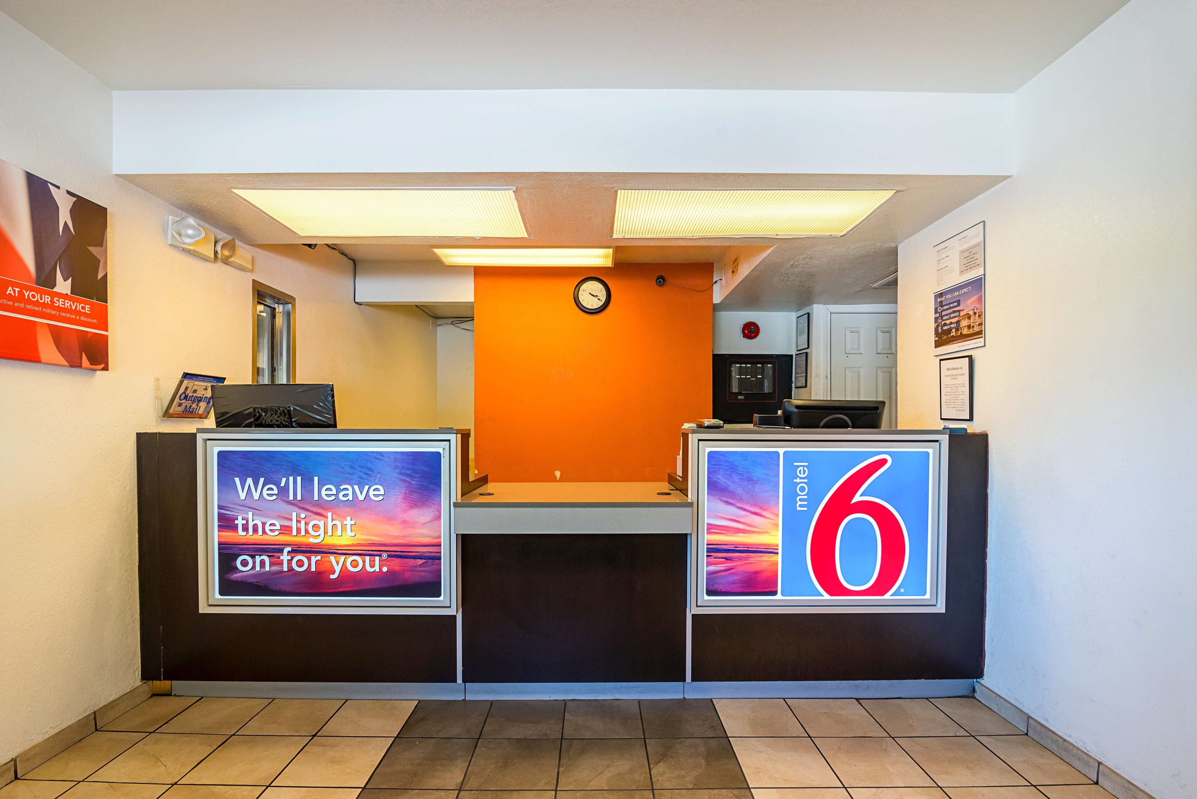 Motel 6 Birmingham Bessemer
