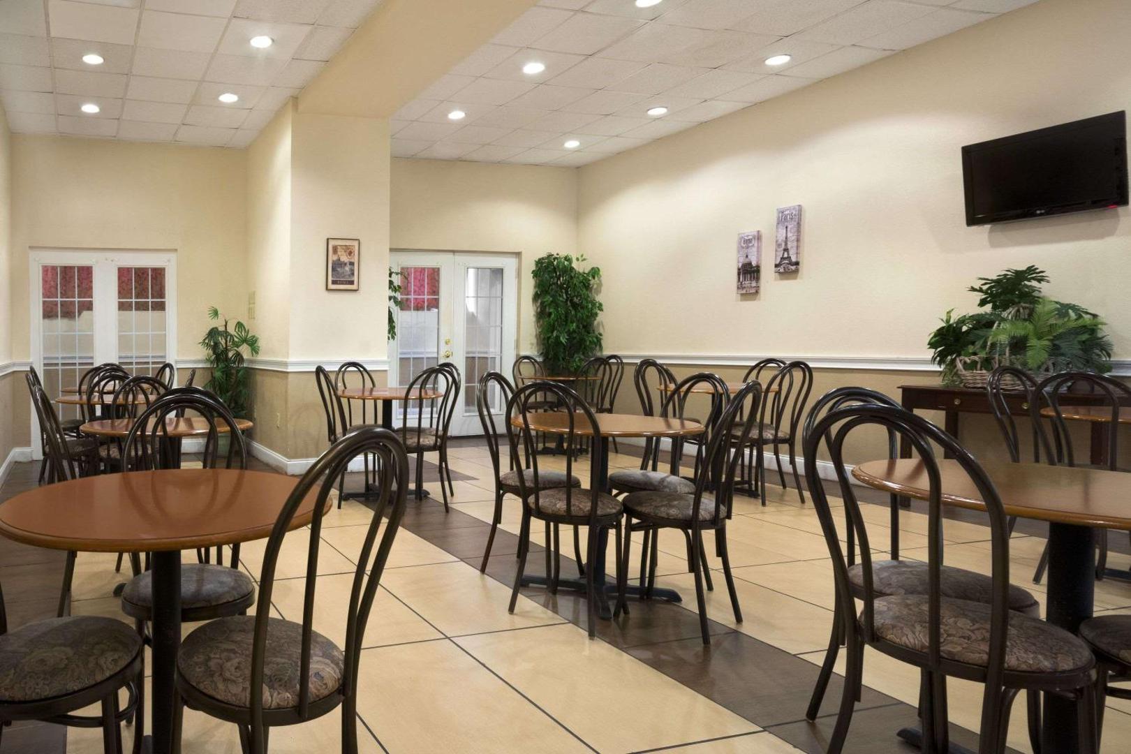 Days Inn by Wyndham Birmingham Vestavia Hills