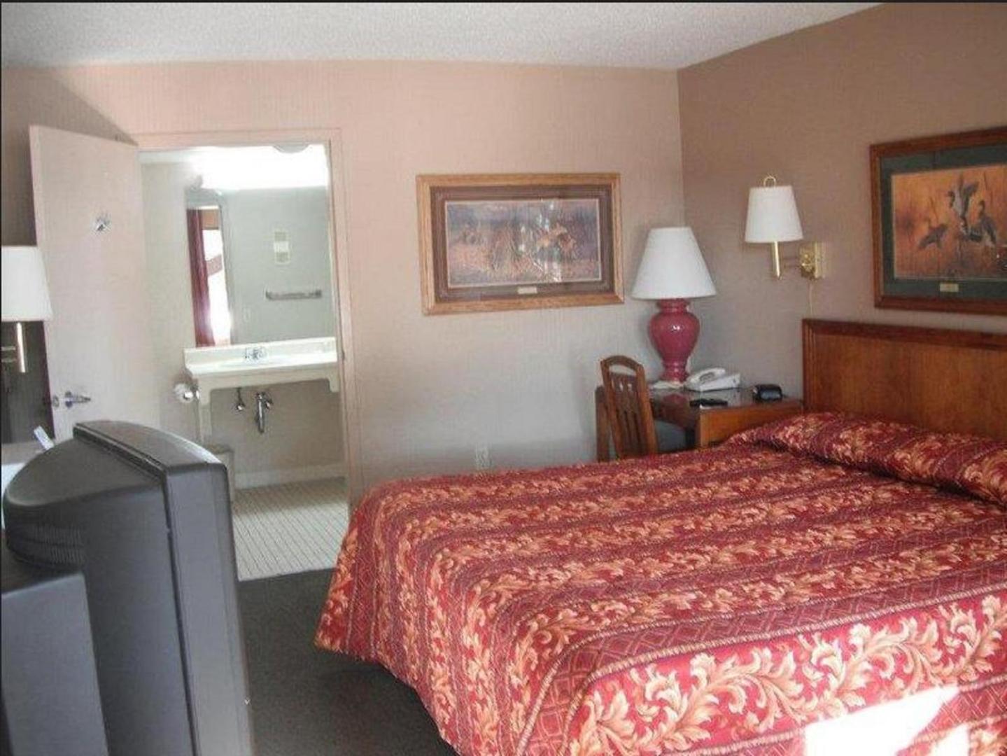 Days Inn by Wyndham Clanton AL