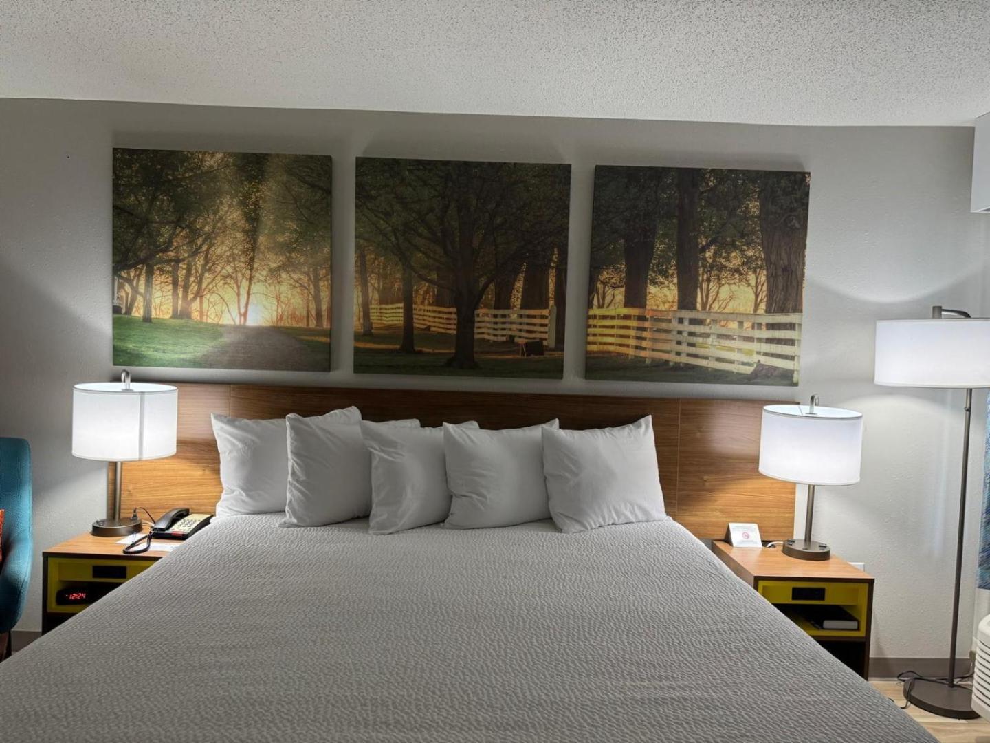 Days Inn by Wyndham Clanton AL