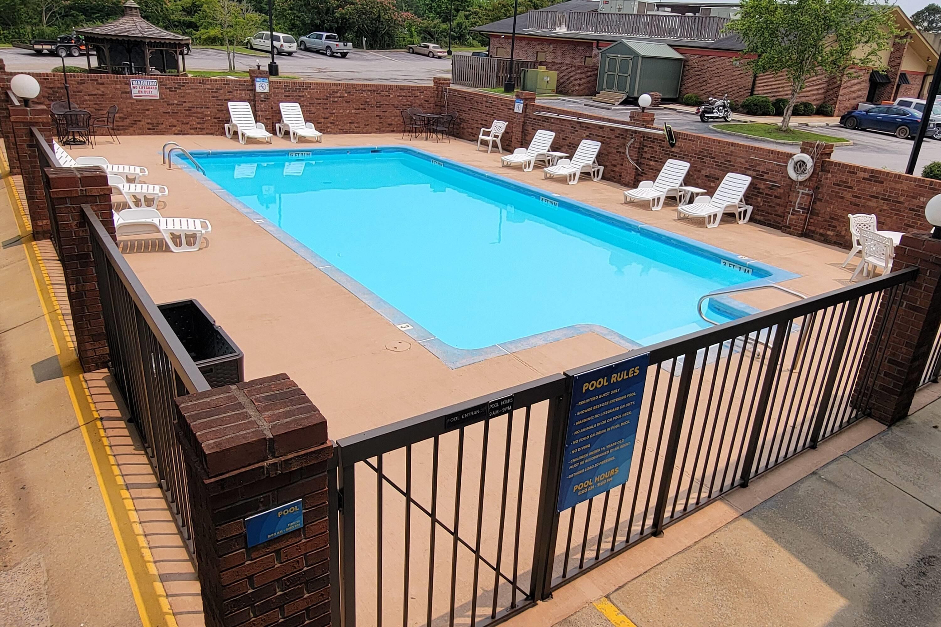 Days Inn by Wyndham Clanton AL