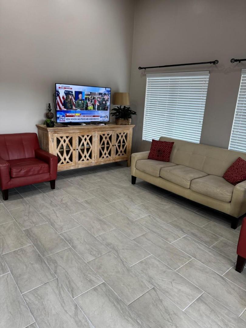 Days Inn by Wyndham Clanton AL