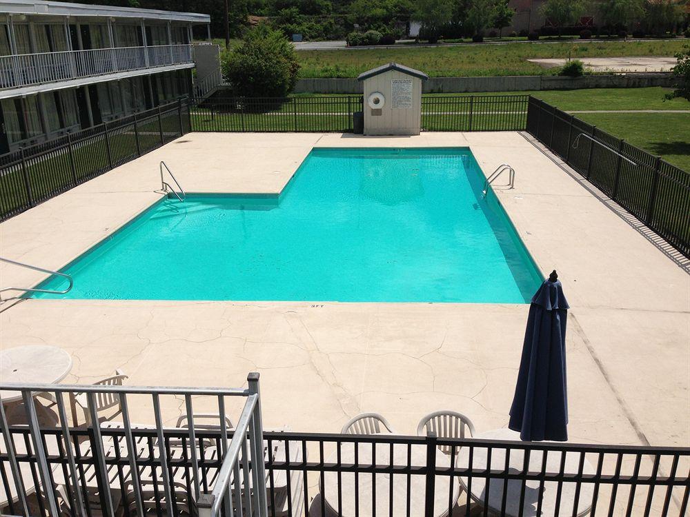 Days Inn by Wyndham Cullman