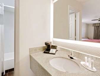 Days Inn by Wyndham Demopolis