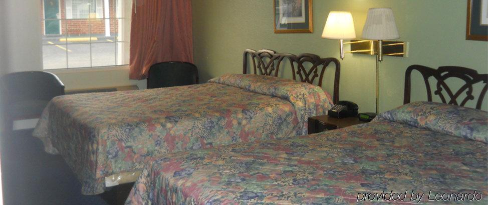 Adams Inn