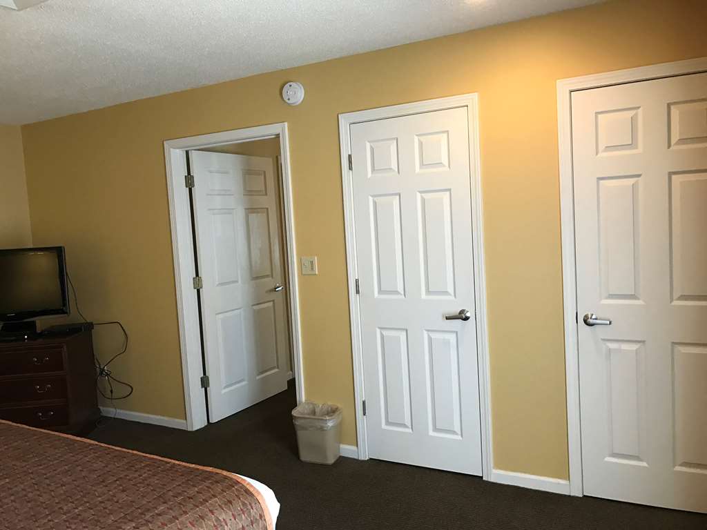 Red Roof Inn & Suites Dothan