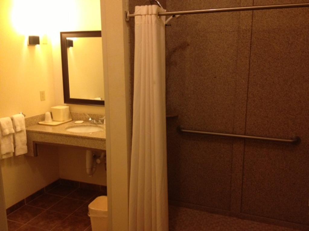 Best Western Dothan Inn & Suites