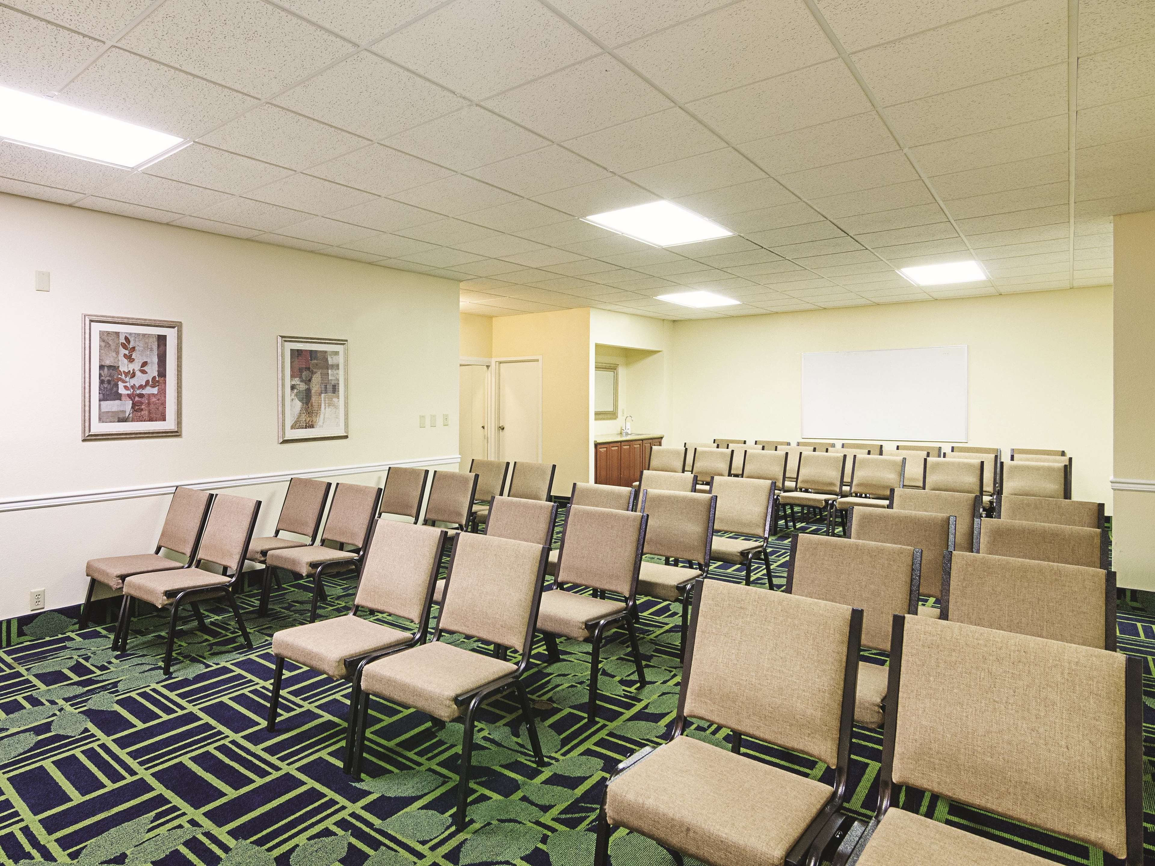 La Quinta Inn & Suites by Wyndham Dothan