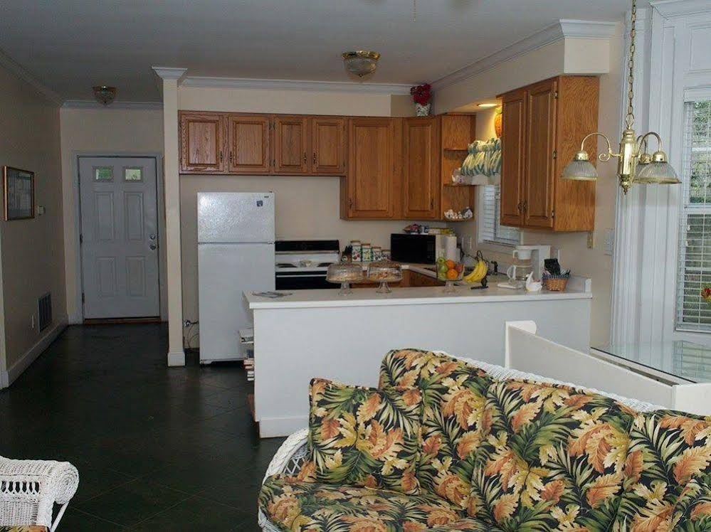 Away at the Bay Bed & Breakfast