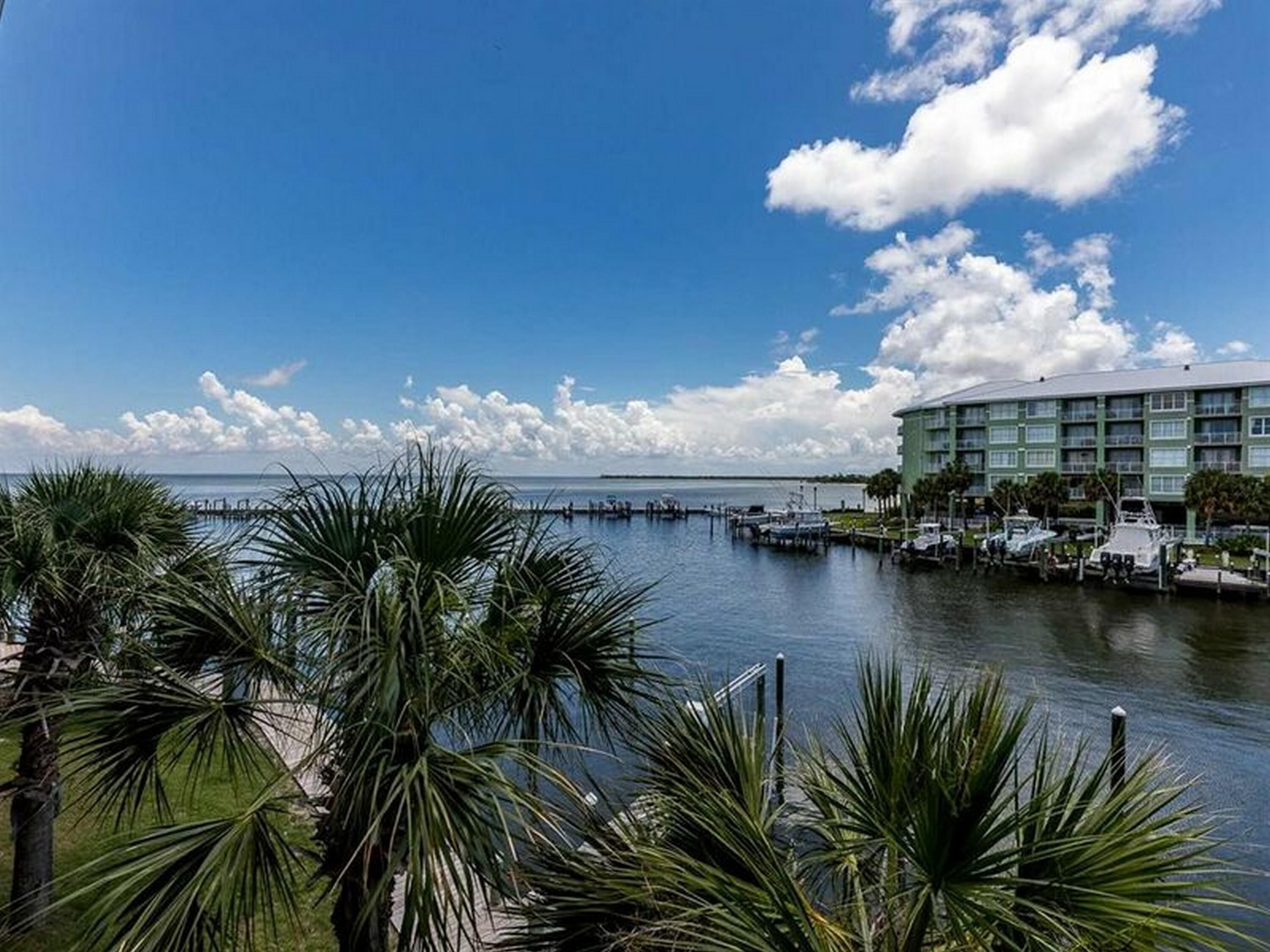 Navy Cove Harbor by Vacasa